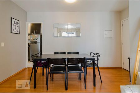 Sala de apartamento para alugar com 2 quartos, 74m² em Pinheiros, São Paulo