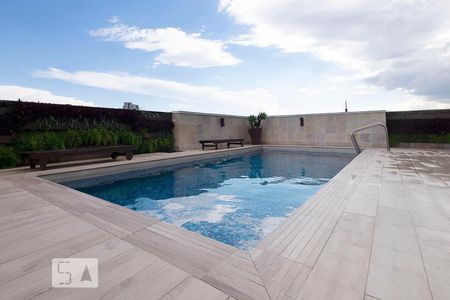 Apartamento para alugar com 74m², 2 quartos e 1 vaga Apartamento para alugar com 74m², 2 quartos e 1 vagaPiscina