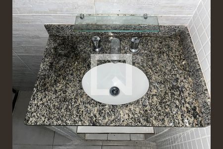Banheiro de kitnet/studio para alugar com 1 quarto, 54m² em Barra Funda, São Paulo