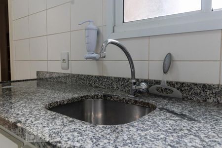 Cozinha de apartamento para alugar com 3 quartos, 85m² em Jardim Tupanci, Barueri