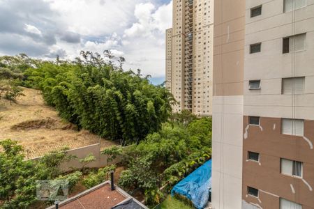 Quarto 2 de apartamento para alugar com 3 quartos, 85m² em Jardim Tupanci, Barueri