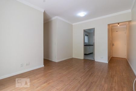 Sala de apartamento para alugar com 3 quartos, 85m² em Jardim Tupanci, Barueri