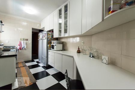 Apartamento à venda com 141m², 3 quartos e 2 vagas Apartamento à venda com 141m², 3 quartos e 2 vagasCozinha