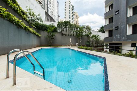 Apartamento à venda com 141m², 3 quartos e 2 vagas Apartamento à venda com 141m², 3 quartos e 2 vagasPiscina