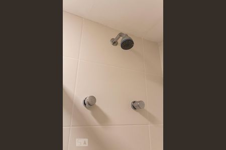 Apartamento para alugar com 45m², 1 quarto e 1 vaga Apartamento para alugar com 45m², 1 quarto e 1 vagaChuveiro do Banheiro