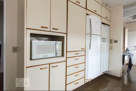 Apartamento para alugar com 200m², 3 quartos e 3 vagasCozinha