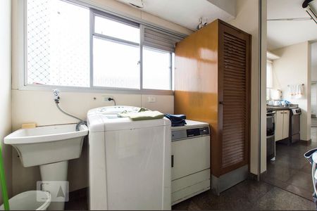 Apartamento para alugar com 200m², 3 quartos e 3 vagasÁrea de serviço