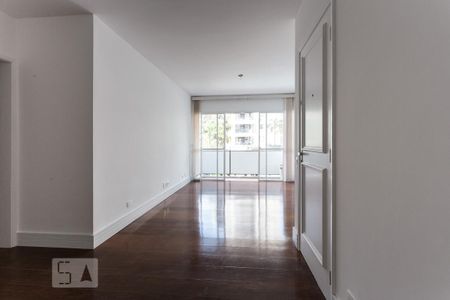 Sala de apartamento para alugar com 3 quartos, 108m² em Indianópolis, São Paulo