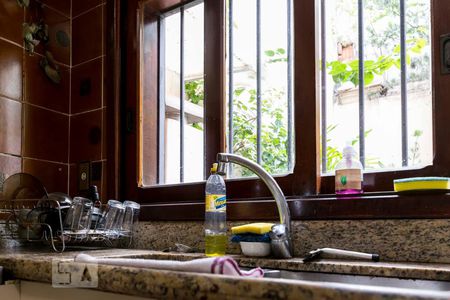 Casa para alugar com 190m², 4 quartos e 2 vagas1o. Andar - Cozinha (Torneira)