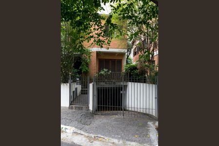 Casa para alugar com 190m², 4 quartos e 2 vagasFachada