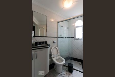 1o. Andar - Banheiro 1 de apartamento para alugar com 3 quartos, 107m² em Vila Clementino, São Paulo