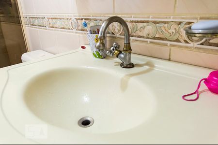 Banheiro de apartamento para alugar com 2 quartos, 65m² em Vila Osasco, Osasco