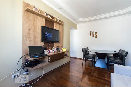 Sala de apartamento para alugar com 2 quartos, 65m² em Vila Osasco, Osasco