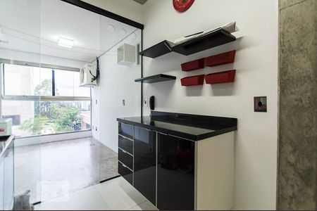 Cozinha de kitnet/studio para alugar com 1 quarto, 70m² em Jardim Fonte do Morumbi, São Paulo