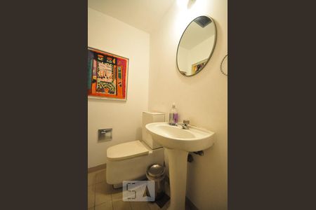 Apartamento à venda com 200m², 3 quartos e 2 vagaslavabo