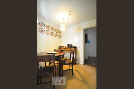 Apartamento à venda com 200m², 3 quartos e 2 vagascopa