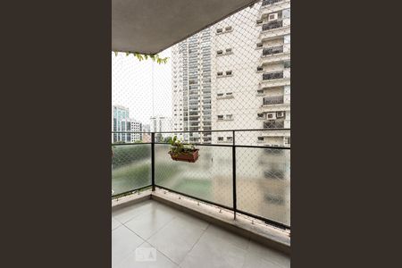 Varanda de apartamento para alugar com 3 quartos, 125m² em Vila Nova Conceição, São Paulo