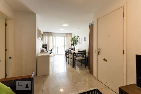 Sala de apartamento para alugar com 3 quartos, 125m² em Vila Nova Conceição, São Paulo