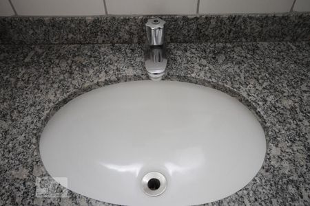 Banheiro de apartamento à venda com 2 quartos, 56m² em Brás, São Paulo