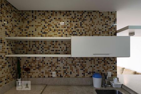 Apartamento para alugar com 84m², 2 quartos e 1 vaga1o. Andar - Cozinha (Armários)