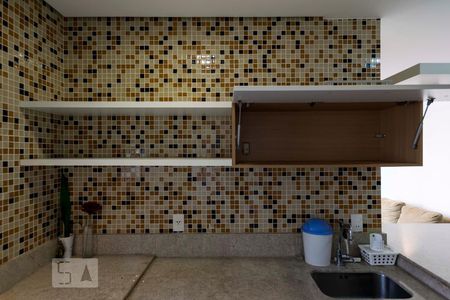 Apartamento para alugar com 84m², 2 quartos e 1 vaga1o. Andar - Cozinha (Armários)