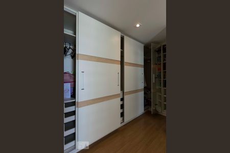 Apartamento para alugar com 84m², 2 quartos e 1 vaga2o. Andar - Suíte 2 (Armários)