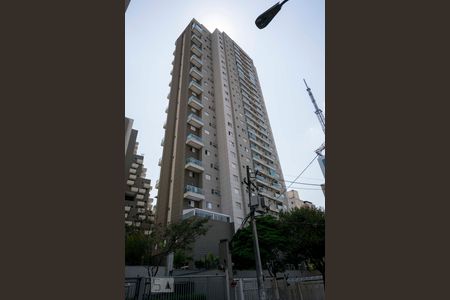 Apartamento para alugar com 84m², 2 quartos e 1 vagaFachada