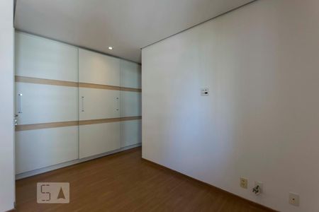 Apartamento para alugar com 84m², 2 quartos e 1 vaga2o. Andar - Suíte 2