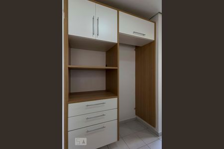 Apartamento para alugar com 84m², 2 quartos e 1 vaga1o. Andar - Cozinha (Armários)