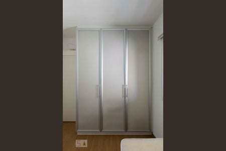 Apartamento para alugar com 84m², 2 quartos e 1 vaga2o. Andar - Suíte 1 (Armários)