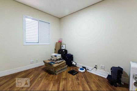 Quarto de apartamento à venda com 3 quartos, 85m² em Jardim Tupanci, Barueri