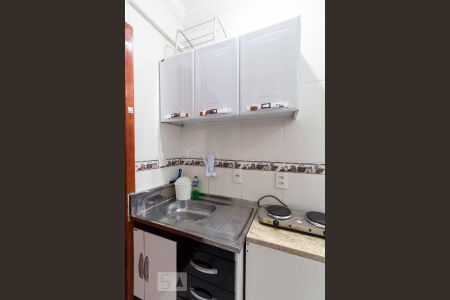 Cozinha de kitnet/studio para alugar com 1 quarto, 17m² em Cidade Vargas, São Paulo