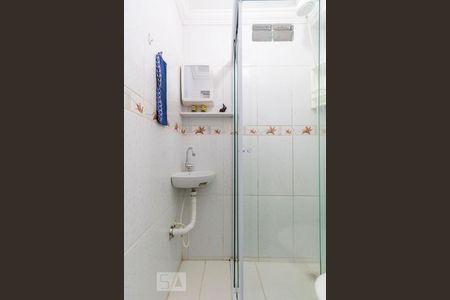 Banheiro de kitnet/studio para alugar com 1 quarto, 17m² em Cidade Vargas, São Paulo
