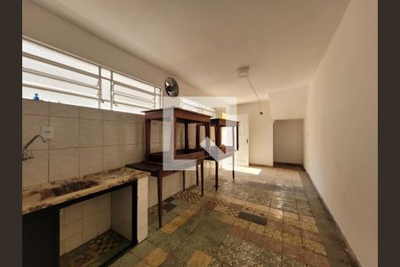 Casa à venda com 255m², 4 quartos e 2 vagasCozinha-Sala Edícula