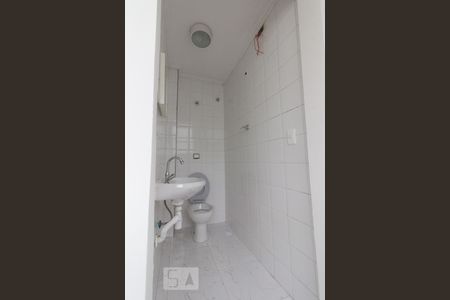 Apartamento para alugar com 160m², 3 quartos e sem vaga Apartamento para alugar com 160m², 3 quartos e sem vagaBanheiro de Serviço