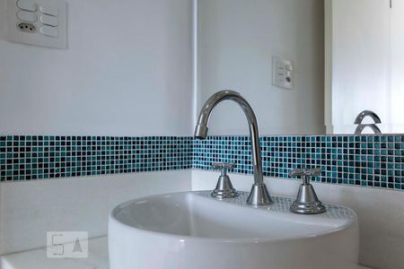 Suíte - Banheiro (Torneira) de apartamento para alugar com 1 quarto, 40m² em Cambuci, São Paulo