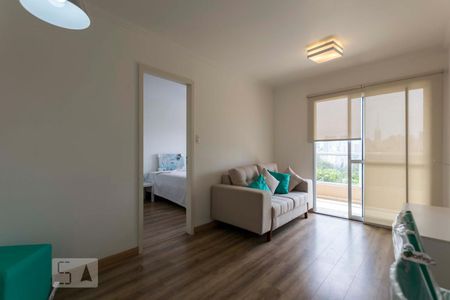 Sala de apartamento para alugar com 1 quarto, 40m² em Cambuci, São Paulo