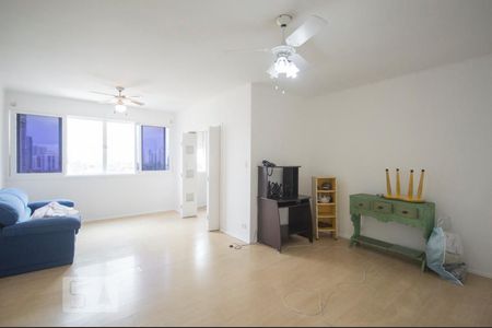 Sala de apartamento para alugar com 2 quartos, 85m² em Santo Amaro, São Paulo