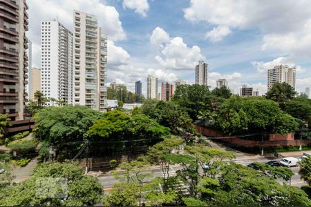 Apartamento à venda com 170m², 4 quartos e 4 vagas Apartamento à venda com 170m², 4 quartos e 4 vagasVista