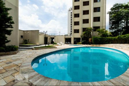 Apartamento à venda com 170m², 4 quartos e 4 vagas Apartamento à venda com 170m², 4 quartos e 4 vagasPiscina