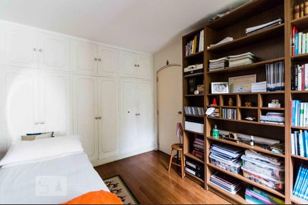 Apartamento à venda com 170m², 4 quartos e 4 vagas Apartamento à venda com 170m², 4 quartos e 4 vagasQuarto 3