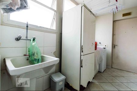 Apartamento à venda com 170m², 4 quartos e 4 vagas Apartamento à venda com 170m², 4 quartos e 4 vagasÁrea de serviço