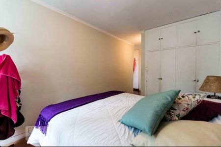 Apartamento à venda com 170m², 4 quartos e 4 vagas Apartamento à venda com 170m², 4 quartos e 4 vagasSuíte