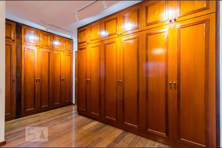 Apartamento à venda com 207m², 3 quartos e 2 vagas Apartamento à venda com 207m², 3 quartos e 2 vagasSuíte 3