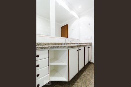 Apartamento à venda com 207m², 3 quartos e 2 vagas Apartamento à venda com 207m², 3 quartos e 2 vagasSuíte 3