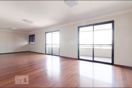 Apartamento à venda com 207m², 3 quartos e 2 vagas Apartamento à venda com 207m², 3 quartos e 2 vagasSala