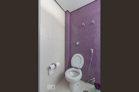 Apartamento à venda com 210m², 3 quartos e 3 vagasBanheiro da suite