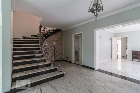 Casa à venda com 478m², 4 quartos e 4 vagas Casa à venda com 478m², 4 quartos e 4 vagasSala