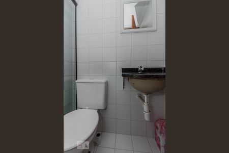 Banheiro de kitnet/studio para alugar com 1 quarto, 35m² em Jabaquara, São Paulo