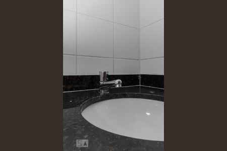 Banheiro de kitnet/studio para alugar com 1 quarto, 35m² em Jabaquara, São Paulo